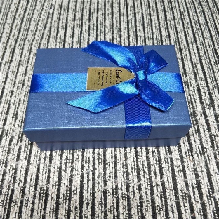 Float-A-Poo Fake Gag Gift Box - Hilarious Prank Joke For Dog & Cat Lovers (Birthday Gag)