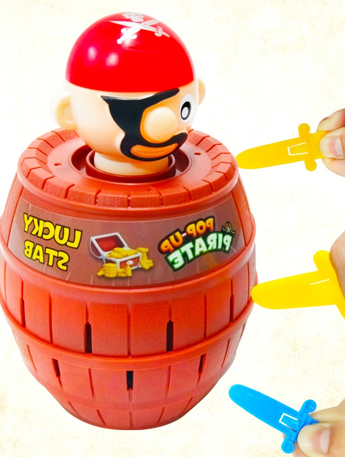 Funny pirate barrel toys detail