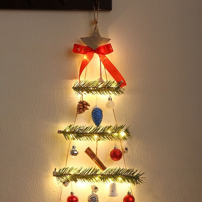 Glowing Christmas tree decoration