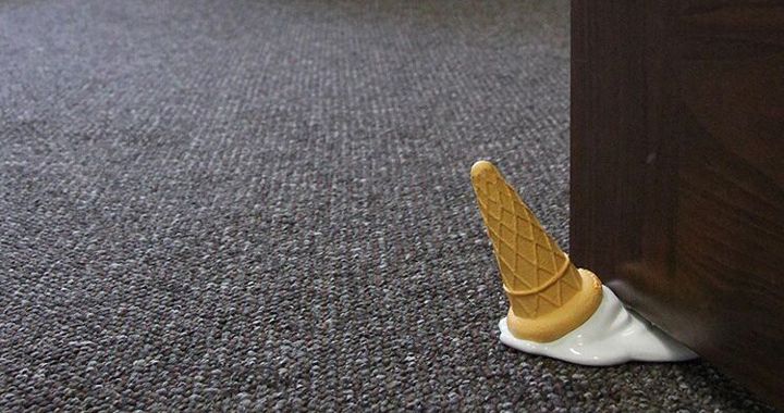 Ice cream door stopper